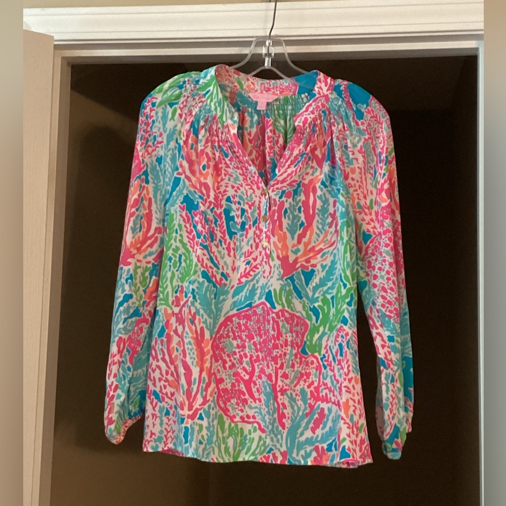 Rare Lilly Pulitzer Elsa Blouse in Original Turquoise “Let’s Cha Cha”, Size XS.